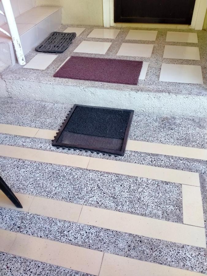V.F. Riton Apartelle Laoag Εξωτερικό φωτογραφία