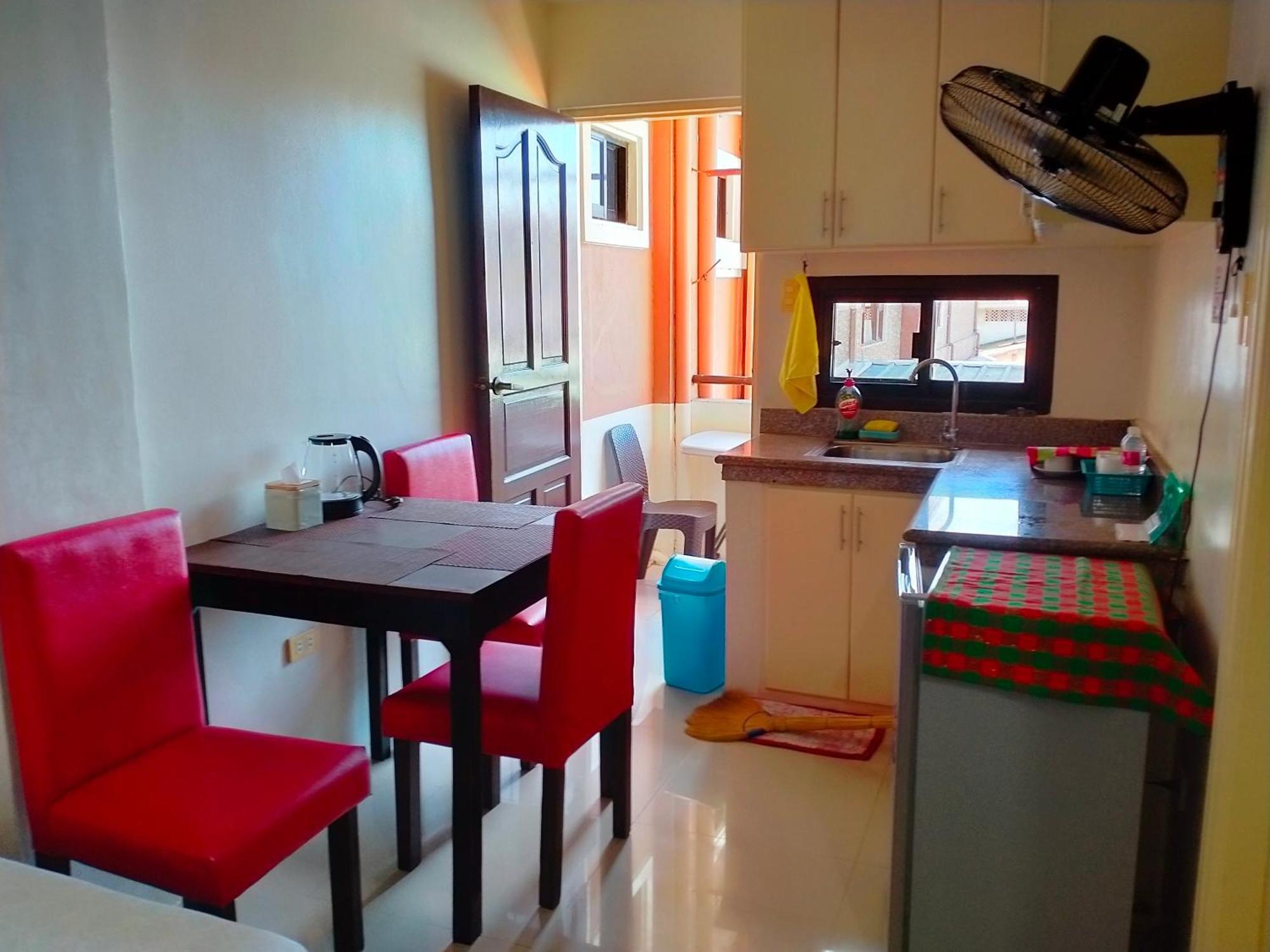 V.F. Riton Apartelle Laoag Εξωτερικό φωτογραφία