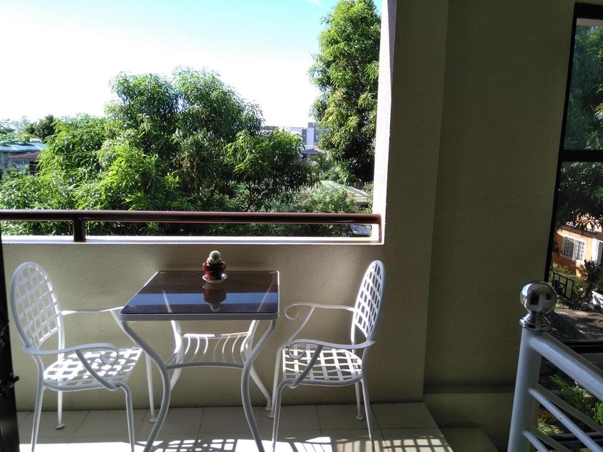 V.F. Riton Apartelle Laoag Εξωτερικό φωτογραφία