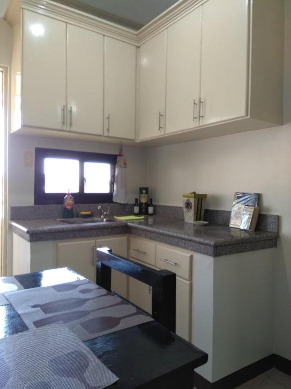 V.F. Riton Apartelle Laoag Εξωτερικό φωτογραφία