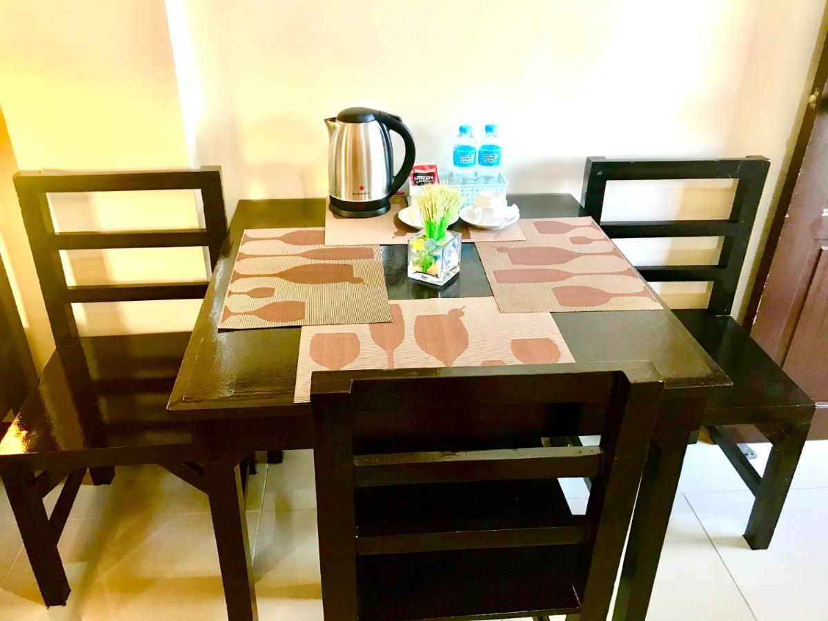 V.F. Riton Apartelle Laoag Εξωτερικό φωτογραφία