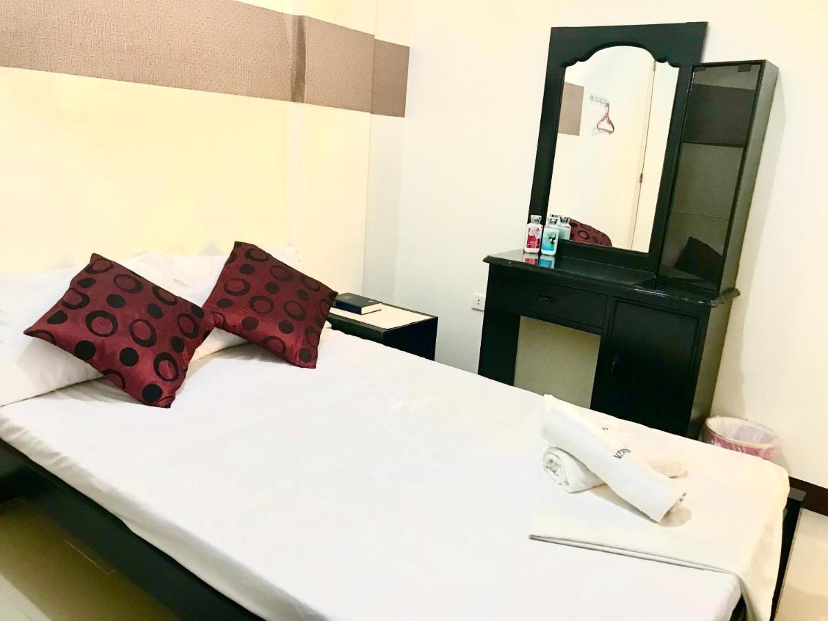 V.F. Riton Apartelle Laoag Εξωτερικό φωτογραφία